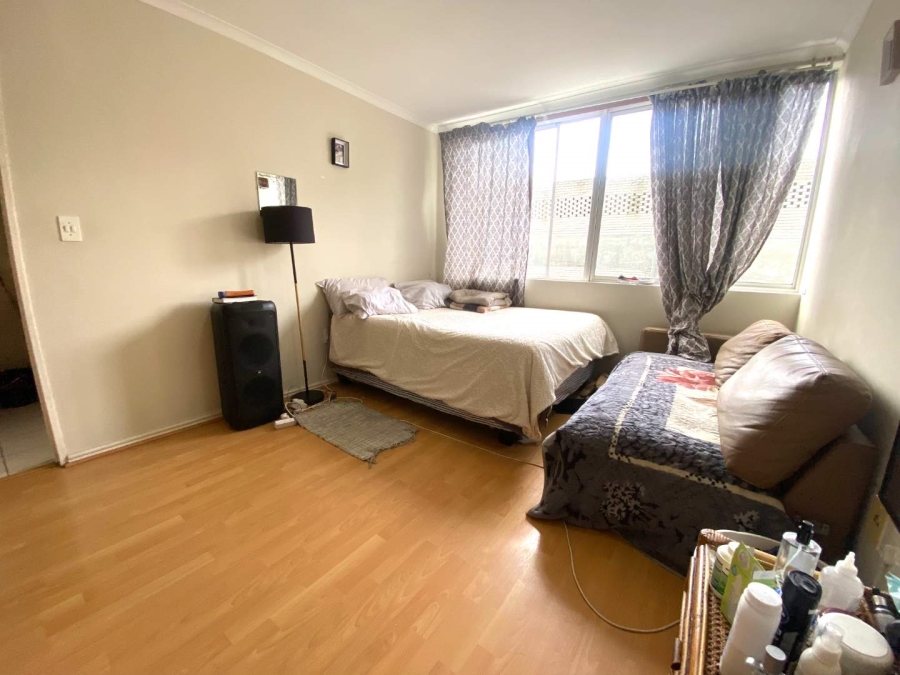 1 Bedroom Property for Sale in Wynberg Western Cape